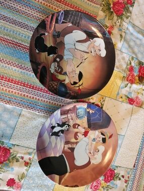 2 Pinocchio Collectible Plates. 1989&1991 -Vintage Disney Numbered. Knowles